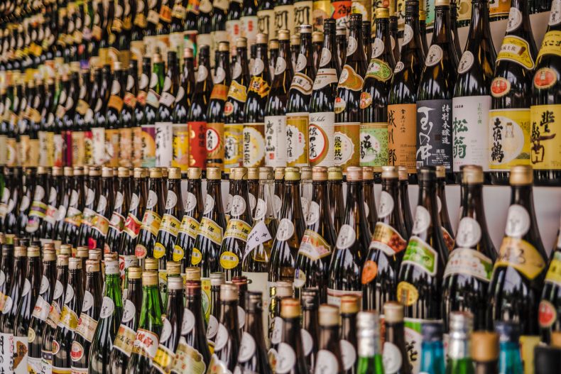 【日本酒】初心者に必見!飲み方と種類(甘口・辛口) 【日本酒】初心者に必見!飲み方と種類(甘口・辛口)