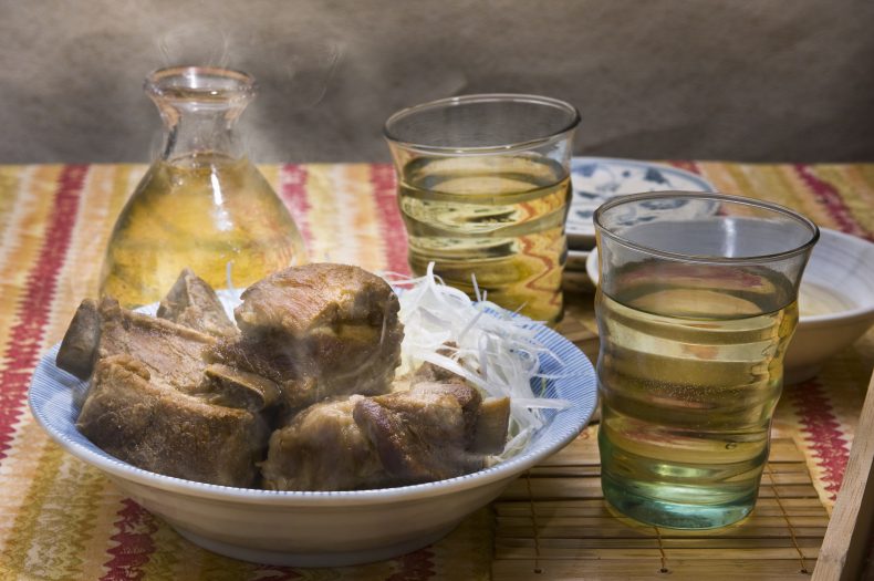 焼酎好きなら知らなきゃ損!泡盛のおいしい飲み方7選 焼酎好きなら知らなきゃ損!泡盛のおいしい飲み方7選