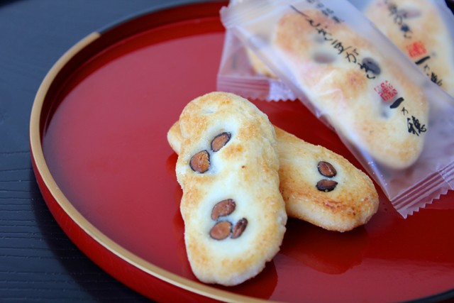 秋田 一乃穂のしとぎ豆がき