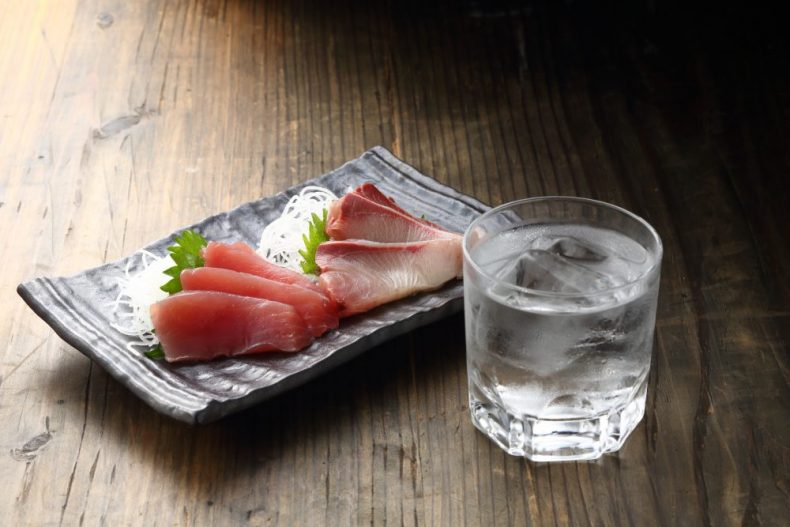 米焼酎の飲み方!初心者の私でも飲めた割り方とタイミングとは? 米焼酎の飲み方!初心者の私でも飲めた割り方とタイミングとは?