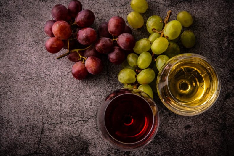 知らないと笑われる?リキュールとワインの違いを知る飲み比べのコツ! 知らないと笑われる?リキュールとワインの違いを知る飲み比べのコツ!